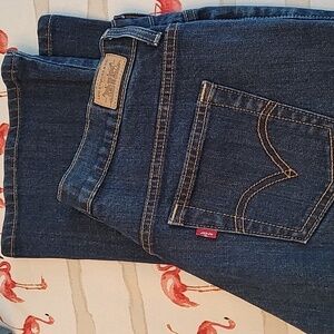 Levi's 515 boot cut, size 4 med